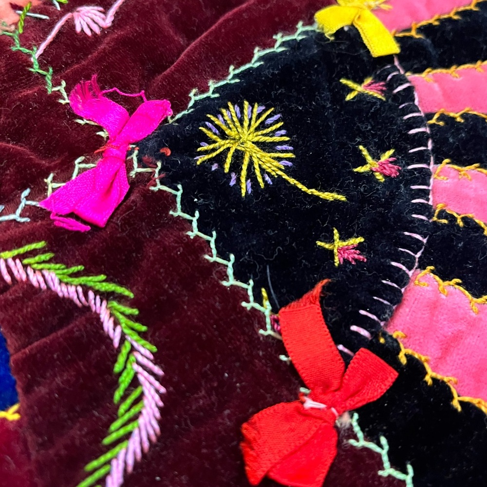 1903 HandMade Antique Crazy Quilt Colorful Patchwork with Fan Design 68X75 - Picture 5 of 8